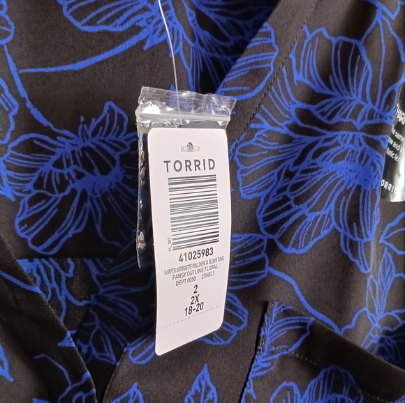 NWT Torrid Harper Blouse - Picture 3 of 4